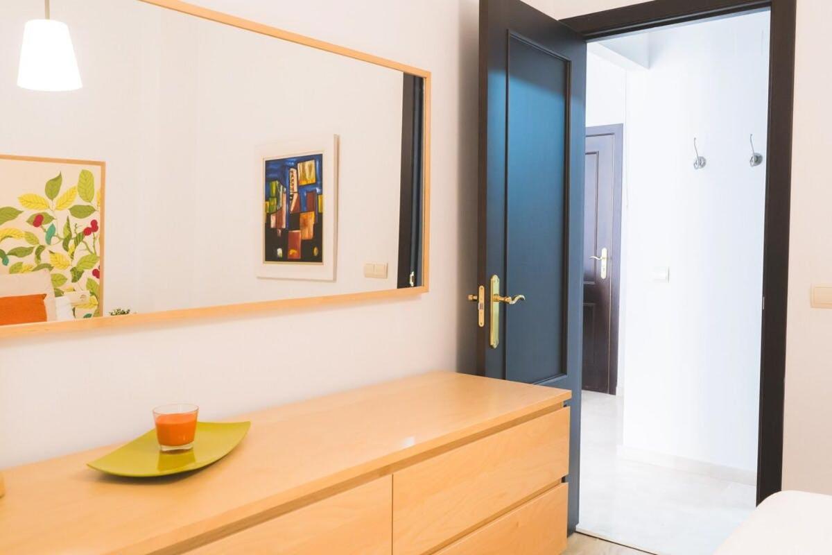 Centrico Apartamento En Calle Carreteria - Malaga Exterior photo